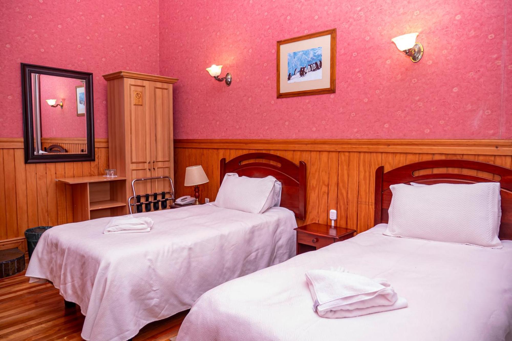 Hotel Plaza Punta Arenas Exterior photo