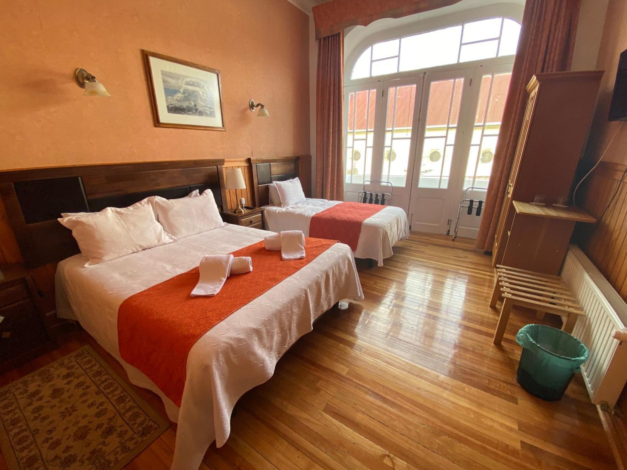 Hotel Plaza Punta Arenas Exterior photo
